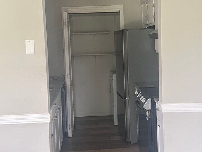 Photo - 10933 Harrowfield Rd Unit 10933