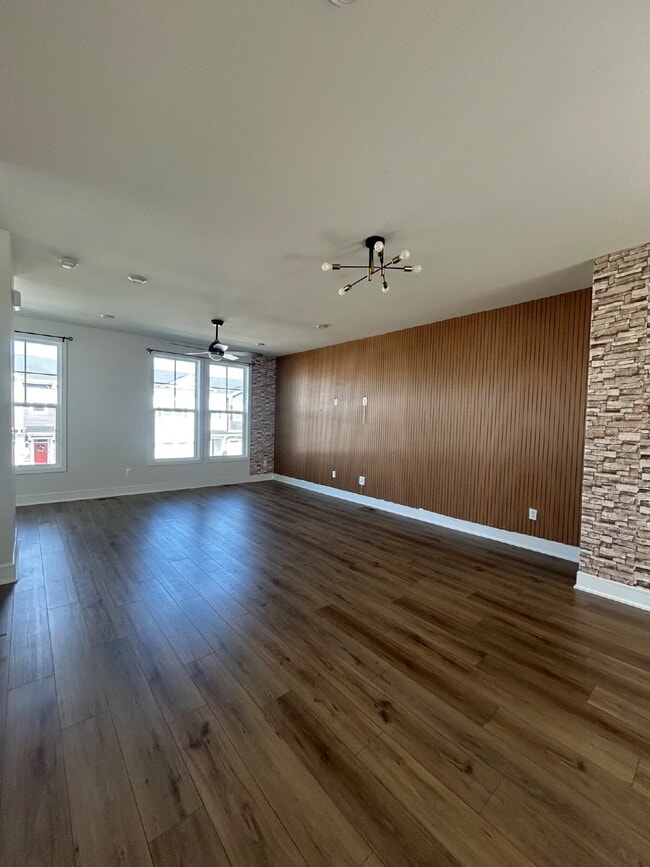 Photo - Fully Upgraded 3 Bedroom, 3.5 Bath Townhome in the Desirable Lake Frederick Community.
