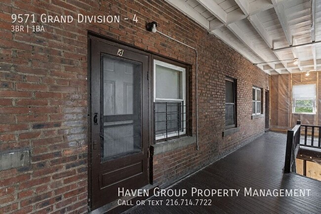 Photo - 9571 Grand Division Ave Unit 4