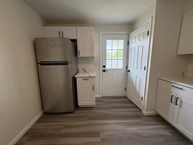 Photo - 211 E Lee St