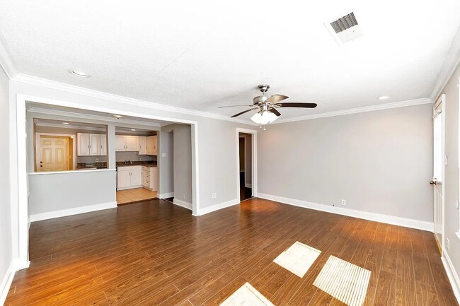 Photo - 107 Wheeler Dr