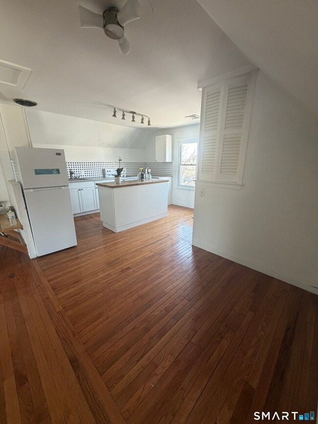 Photo - 178 Sherman Ave Unit 3