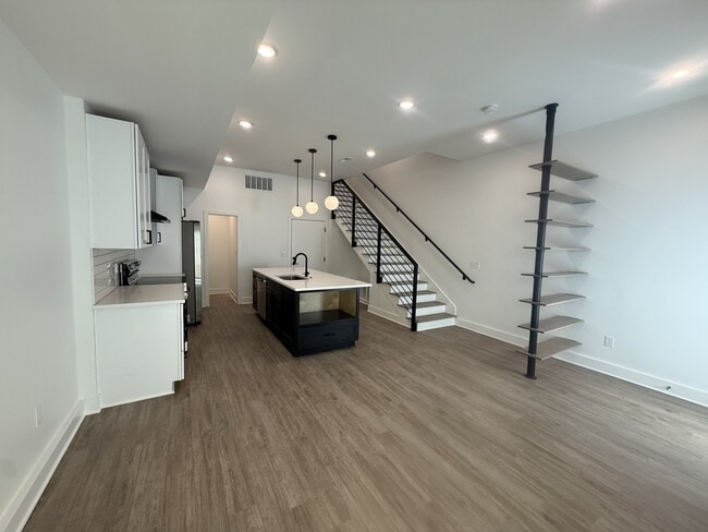 Photo - East 29th St. - 1229