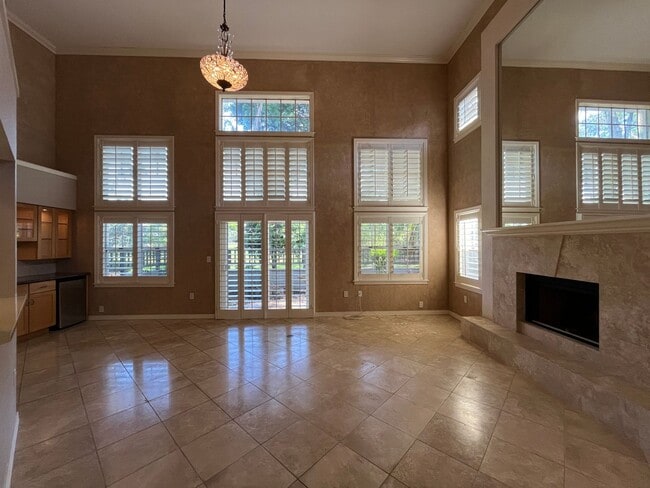 Photo - Hampton Court (Mililani Mauka) - Must see!!  3 bedrooms, central A/C, large 1745 sf, 2 story