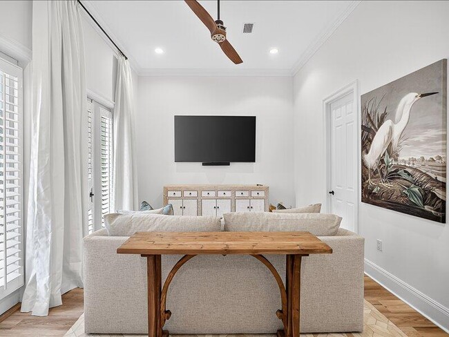 Photo - 3161 Club Dr