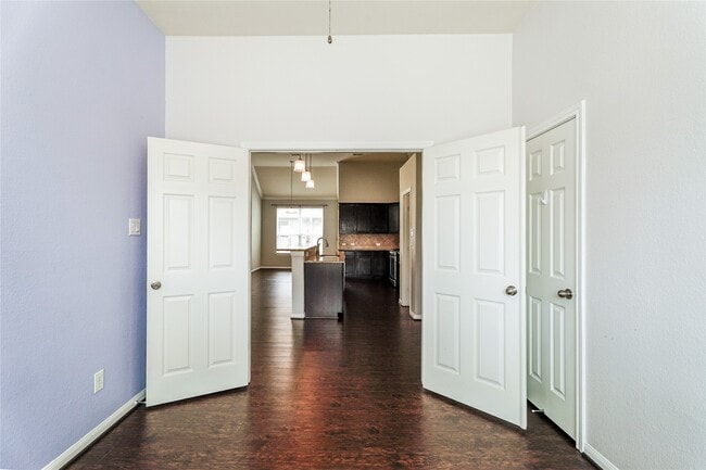 Photo - 6011 Watford Bend