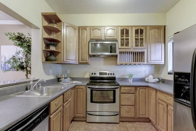 4671 Albany Cir Unit 106