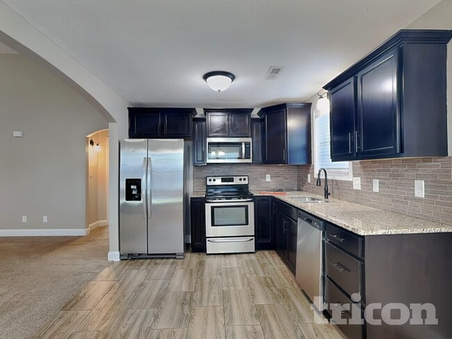 Photo - 1041 Charles Thomas Dr