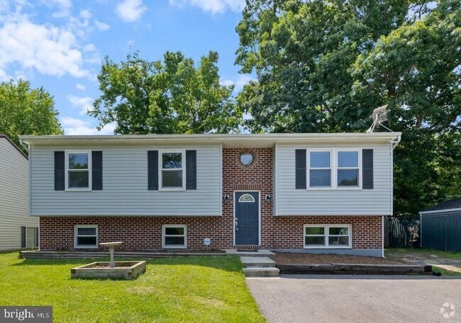 Building Photo - 6234 9th St Rental