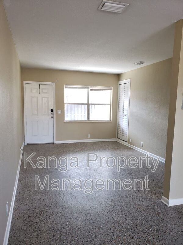 Photo - 3712 Henry Ave