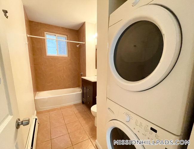 52 Delle Ave Unit 2