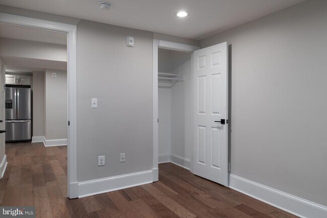 Photo - 1 E Montgomery St