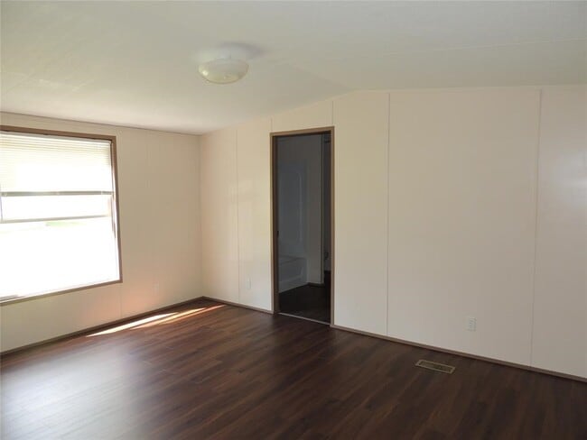 Photo - 115 Geerts St