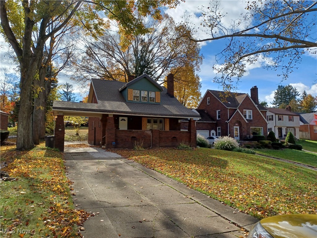 Photo - 711 Anoka Ln House