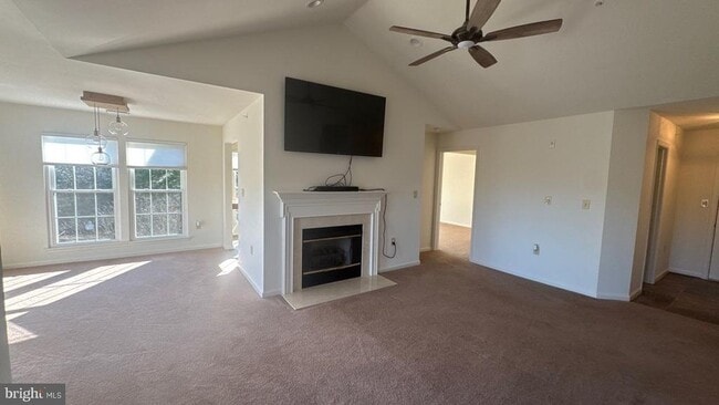 Photo - 3101 River Bend Ct Unit B 304