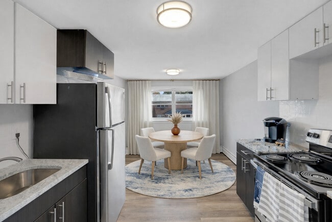 Kitchen | Dining Area