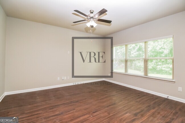 Photo - 133 Avonwood Cir