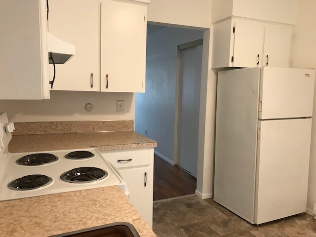 Kitchen - 345 SE 81st Ave Unit 345