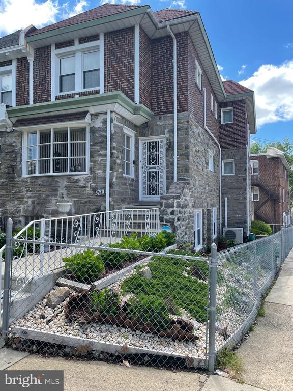 Building Photo - 5740 Wyndale Ave Rental
