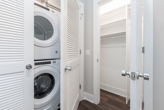 Photo - Germantown Square