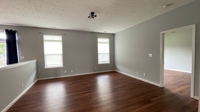 Photo - LEXINGTON FARMS...3 Bedroom 2 Bath