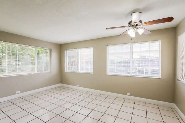 Photo - 1100 NW 143rd St