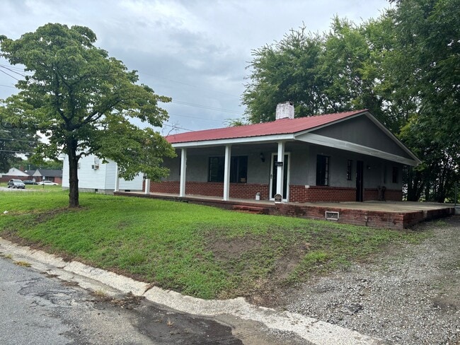 Photo - 1102 Crawford St