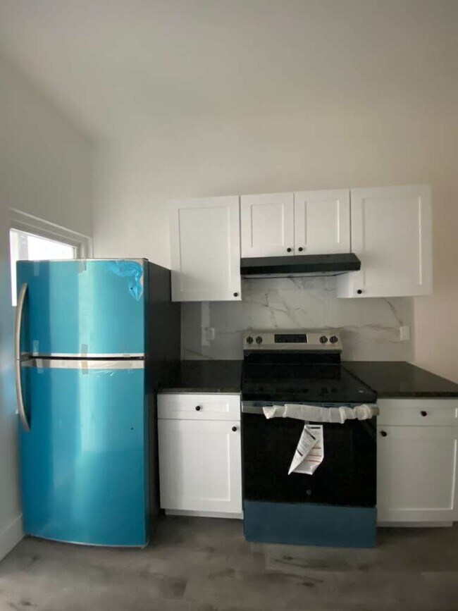 Building Photo - 25 Riverview Pl Unit #3R
