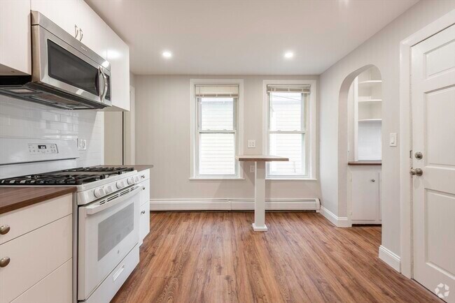 Building Photo - 108 Byron St Unit A Rental