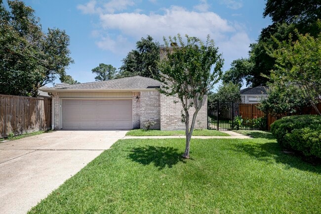 Building Photo - 18506 Glen Briar Ln