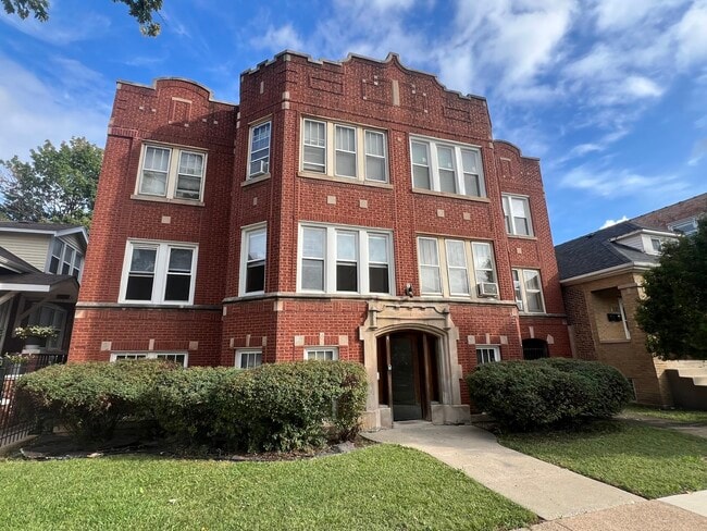 Building Photo - 3214 W 66th Pl Unit 1W
