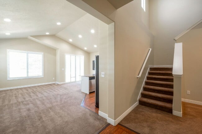 Photo - Resort-Style Living near Traverse Mountain