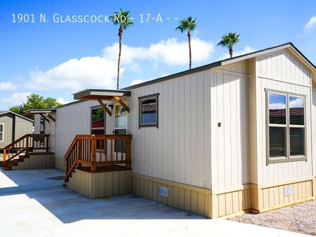 Photo - 1901 N Glasscock Rd