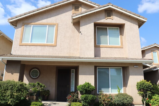 Photo - 2346 E Early Ave