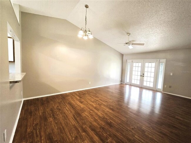 Photo - 2407 King Oak Ct