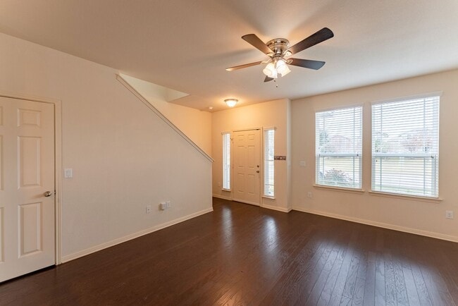 Photo - Stunning 3 bed - 2.5 bath Home in Pflugerville. Don't miss this beautiful home opportunity!