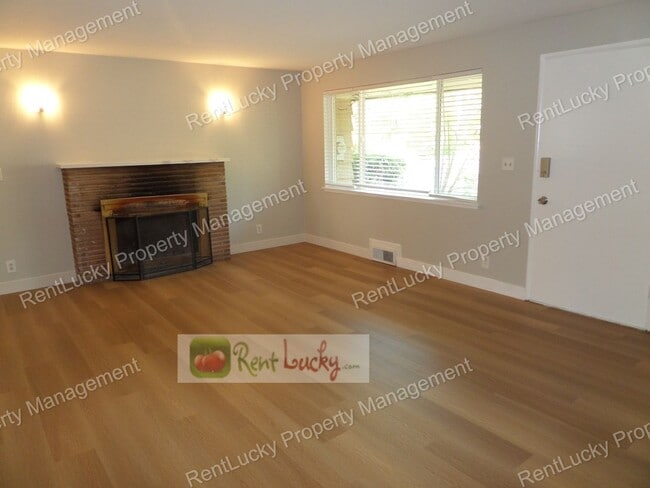 Photo - 19541 3rd Ave S