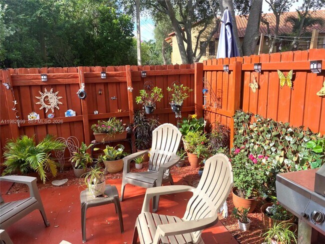 Photo - 10073 SW 77th Ct