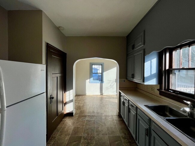 Photo - 619 Werle Ave Unidad Lower