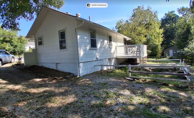 5208 N Wheeling Ave