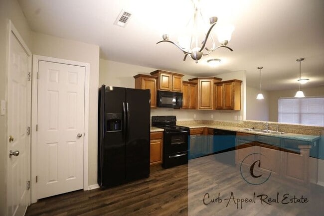 Photo - Beautiful 3 bed / 2 bath home with fenced back yard - Nettleton!!