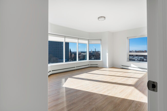 Photo - Summer Crest Apartments