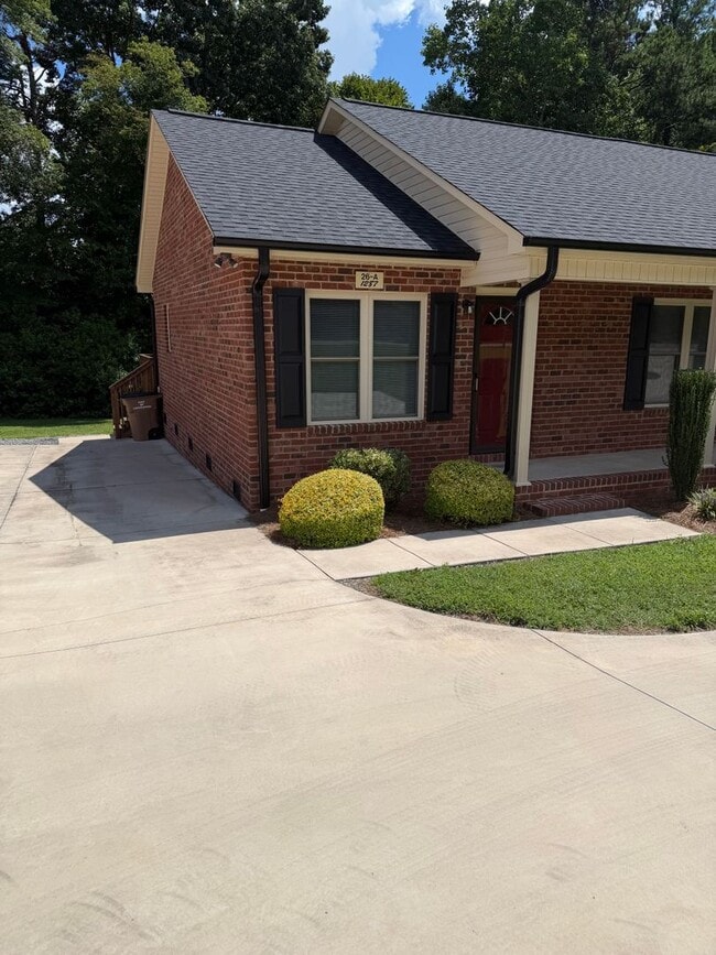 Building Photo - 1287 Janice Rd