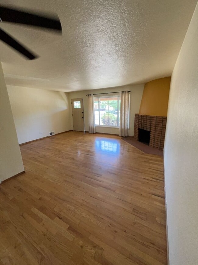 Photo - Beautiful Home Minutes from Uptown Albuquerque!