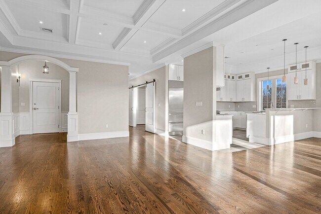 Building Photo - 846 Main St Unit 301