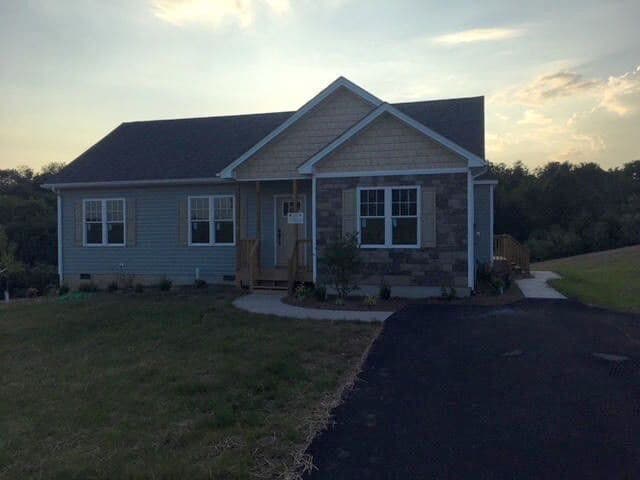 Building Photo - 3 BR 2 BA Ranch