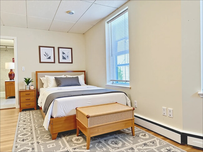 Building Photo - 9 Bowdoin St Rental