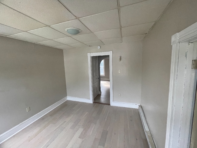 Photo - 582 Sunbury St