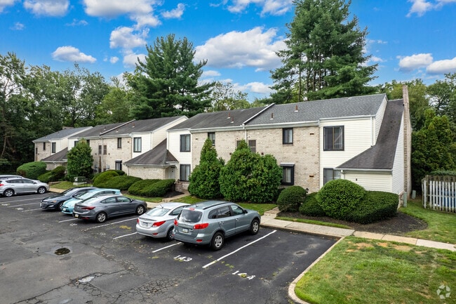 Primary Photo - Brookshire Trace Townhomes