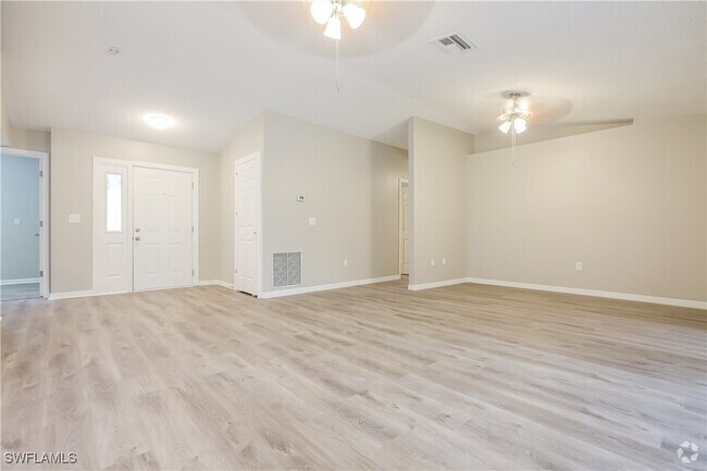 Building Photo - 987 Auburn Rd Rental